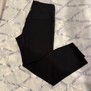 Lululemon Align High Rise Pant 25”. Size 12. Black with embossed geo design
